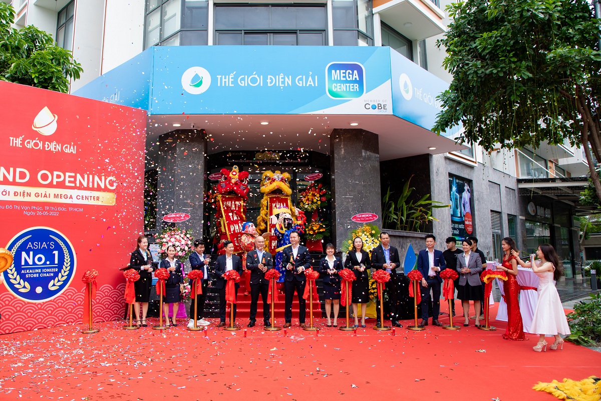 Khai trương trung tâm trải nghiệm máy lọc nước điện giải ion kiềm Thế Giới Điện Giải Mega Center tại Thủ Đức