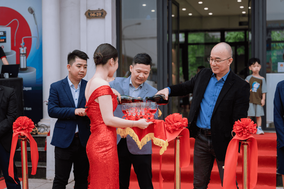 khai-truong-the-gioi-dien-giai-premium-showroom-hai-phong-5.png?1714383027265