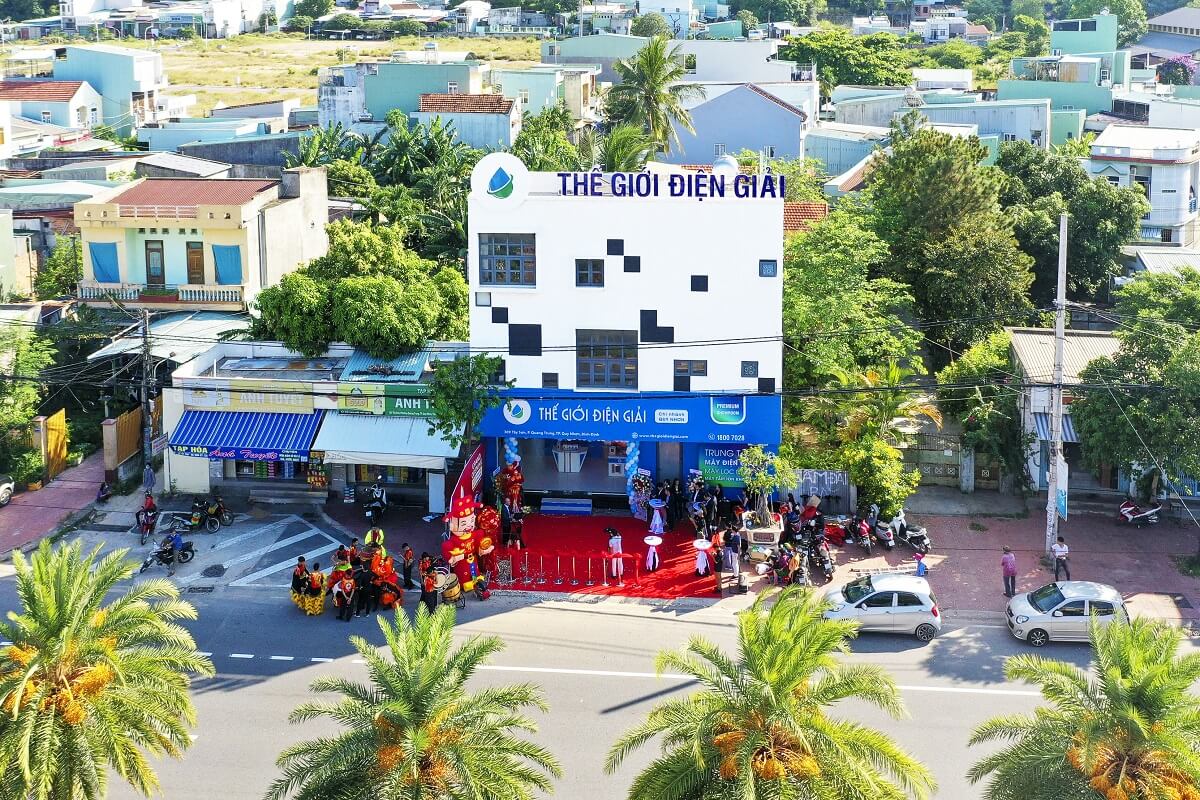 Thế Giới Điện Giải khai trương showroom máy lọc nước ion kiềm Quy Nhơn 