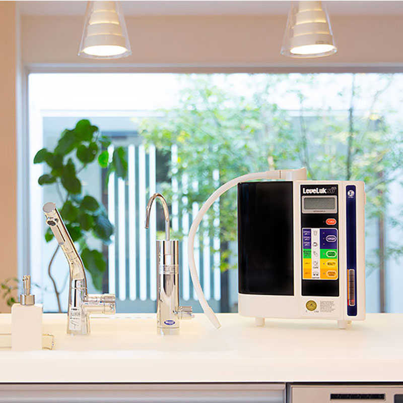 Máy lọc nước ion kiềm Kangen - Enagic LeveLuk SD501 có tốt không?