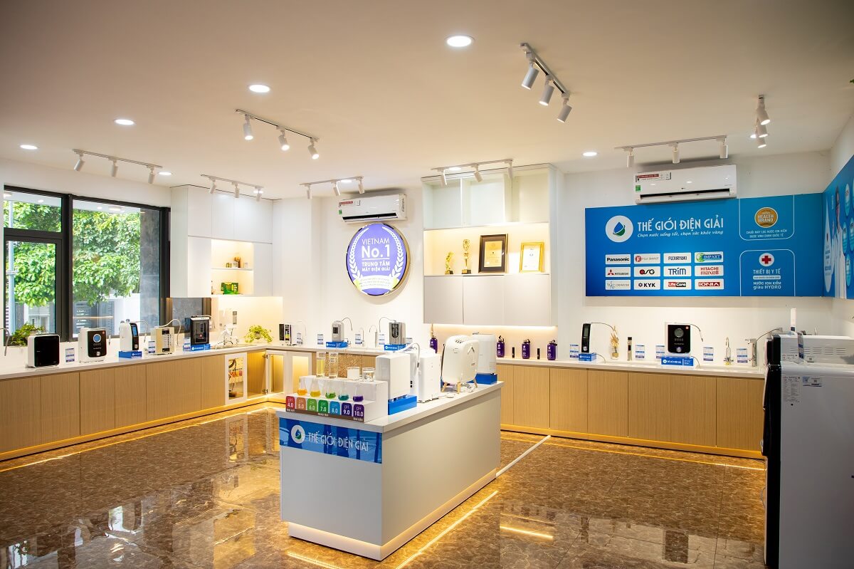 Bên trong showroom Thế Giới Điện Giải Mega Center