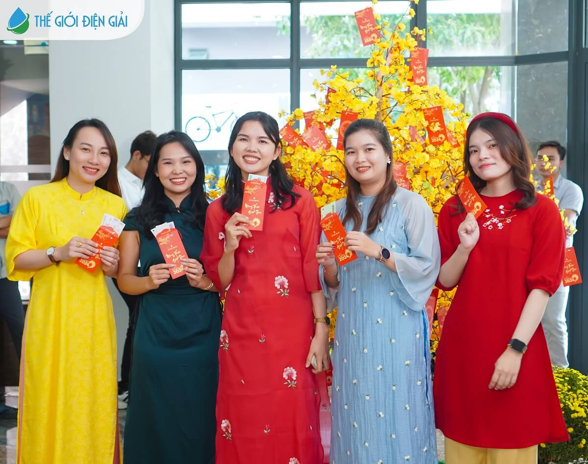 Thế Giới Điện Giải lì xì đầu năm