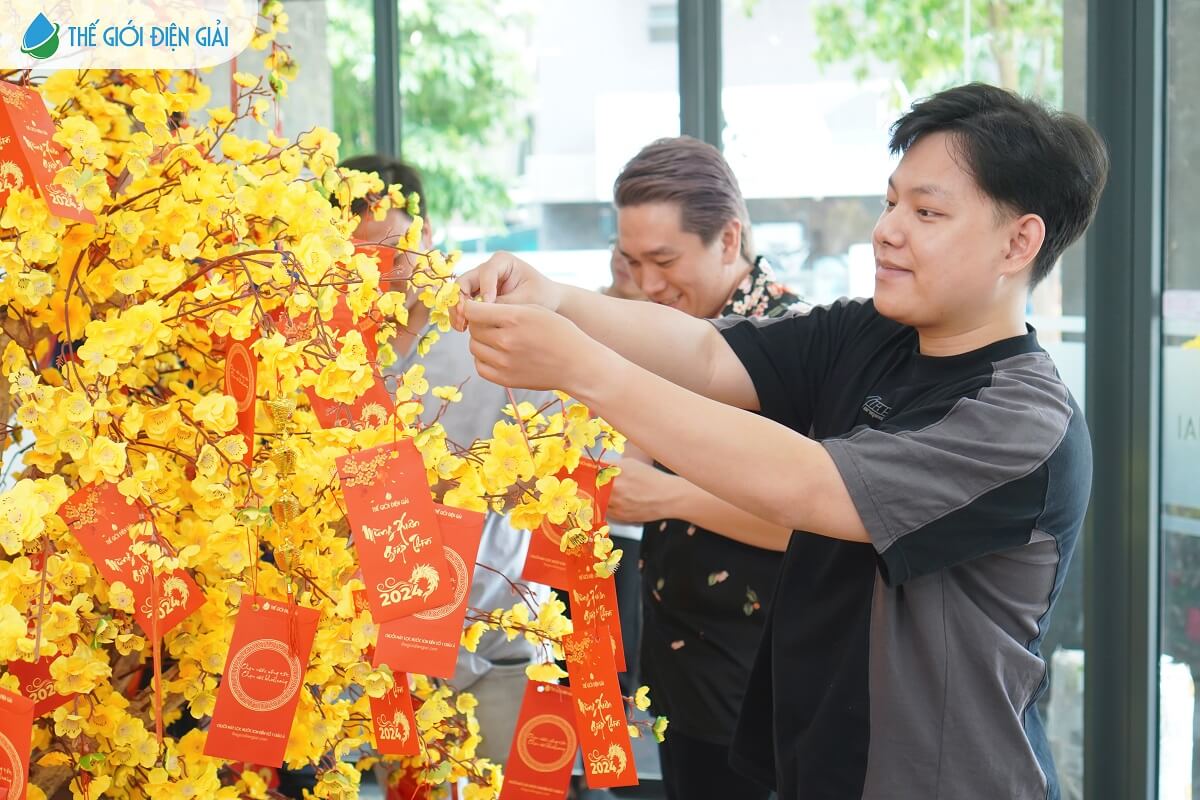 Thế Giới Điện Giải khai xuân Quý Mão 2023