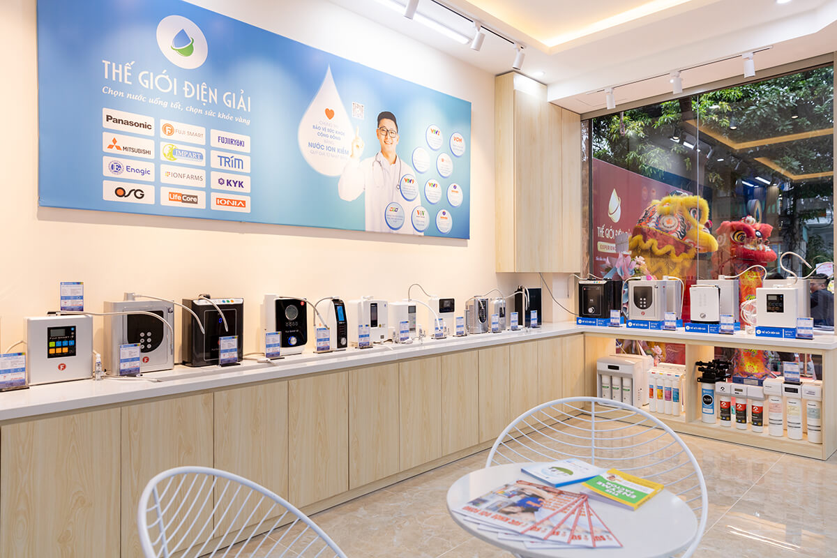 Thế Giới Điện Giải Experience Center chi nhánh Vũng Tàu trưng bày hàng trăm model máy lọc nước ion kiềm đến từ các thương hiệu lớn uy tín