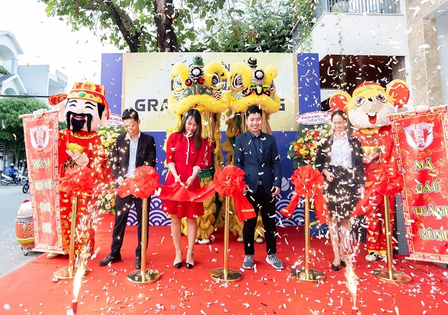 Thế Giới Điện Giải khai trương showroom máy lọc ion kiềm lớn miền Trung Thế Giới Điện Giải vinh dự tiếp đón ông Lê Đức Phú - chủ tịch Hiệp hội nước ion kiềm cắt băng khánh thành showroom điện giải cao cấp miền Trung