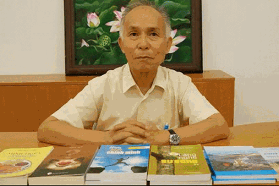 Tiến sĩ Ngô Đức Vượng