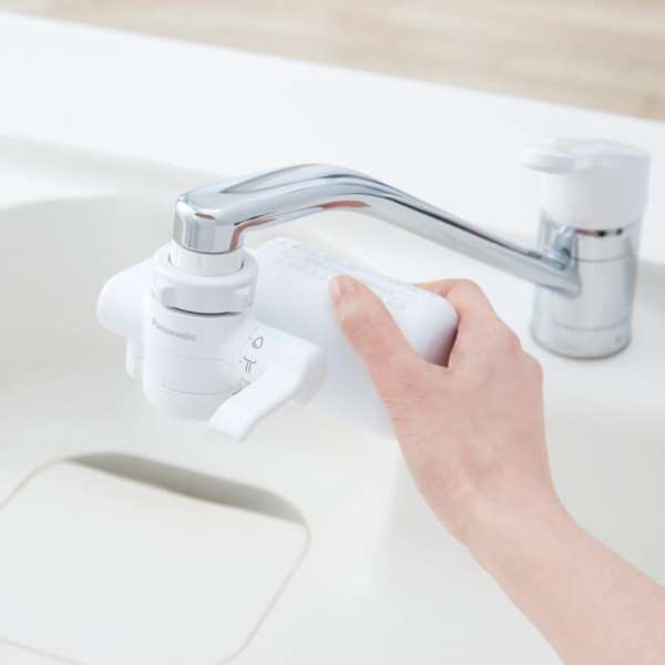 Máy lọc nước tại vòi Panasonic TK-CJ300 thiết kế nhỏ gọn